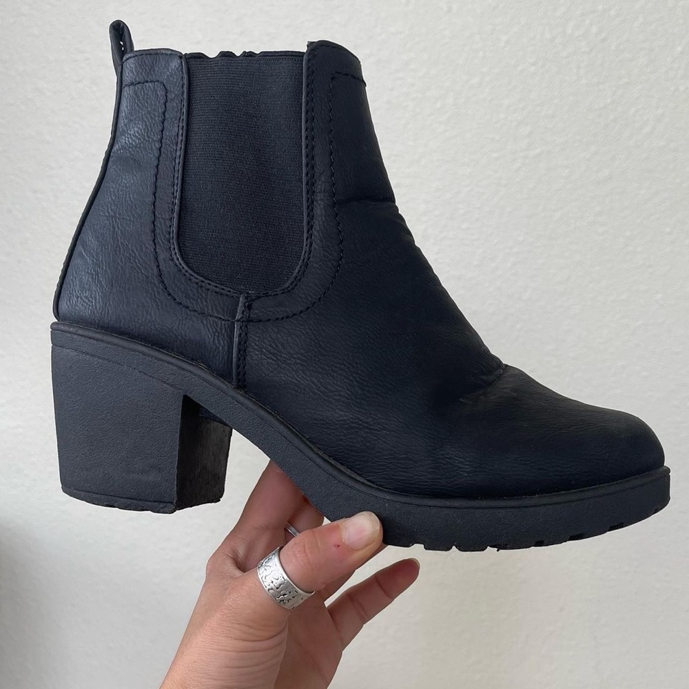 black ankle bootie w/ heel